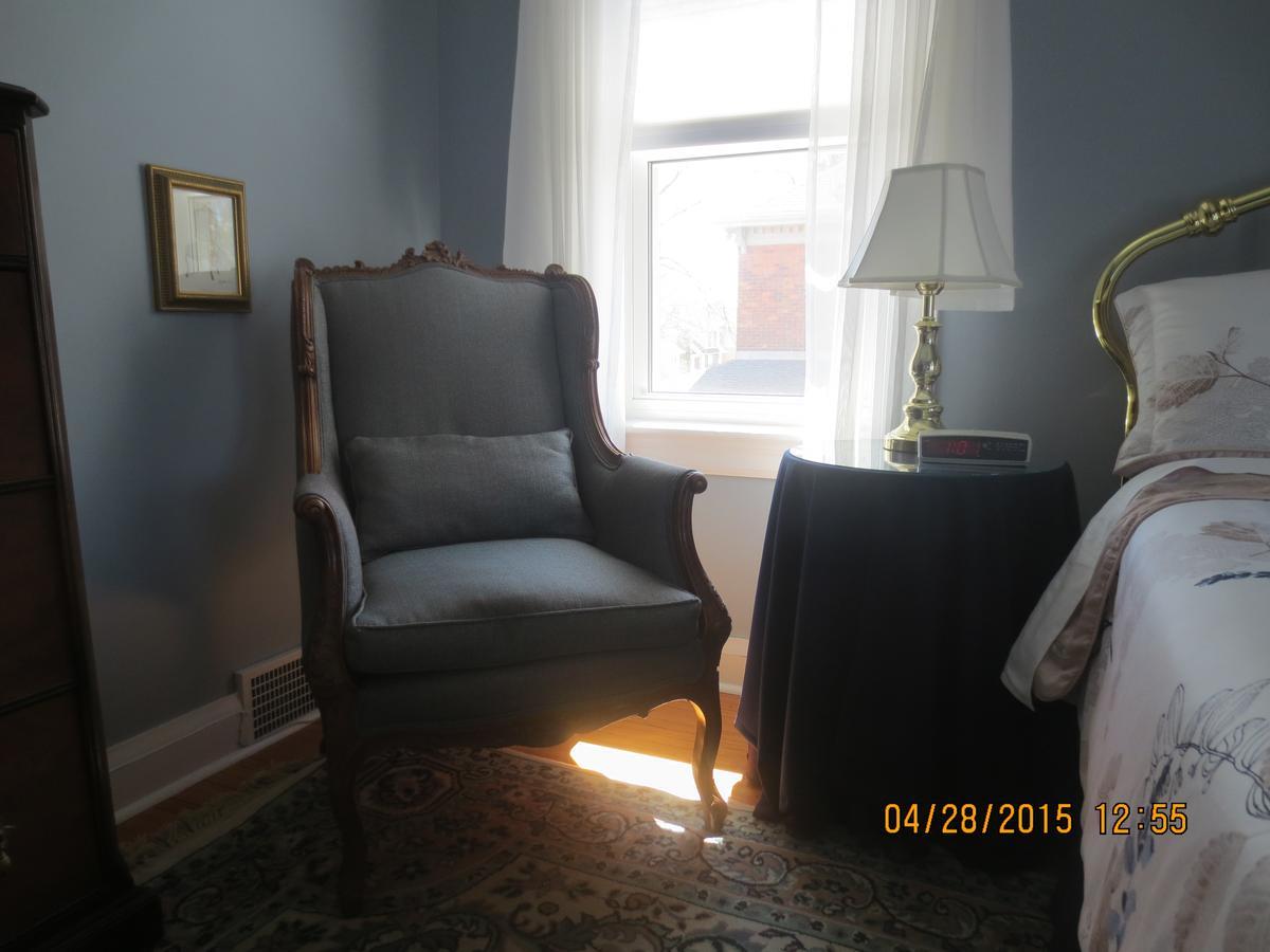 Robinsong Bed and Breakfast Thorold Δωμάτιο φωτογραφία
