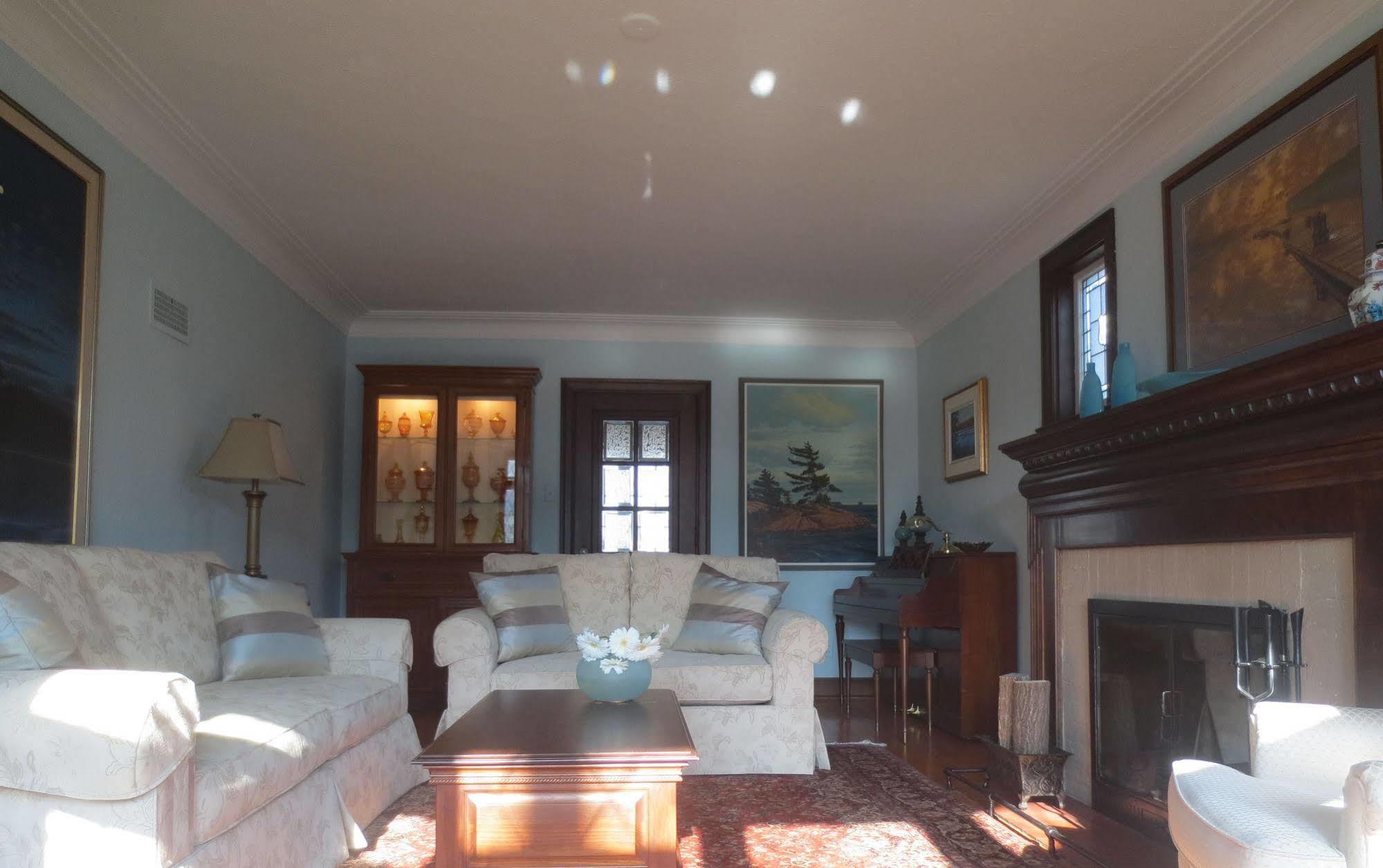 Robinsong Bed and Breakfast Thorold Εξωτερικό φωτογραφία