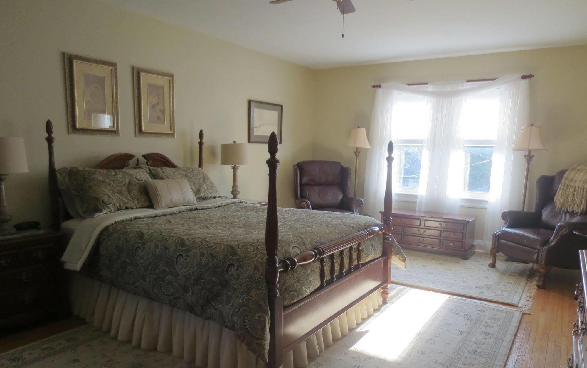 Robinsong Bed and Breakfast Thorold Εξωτερικό φωτογραφία